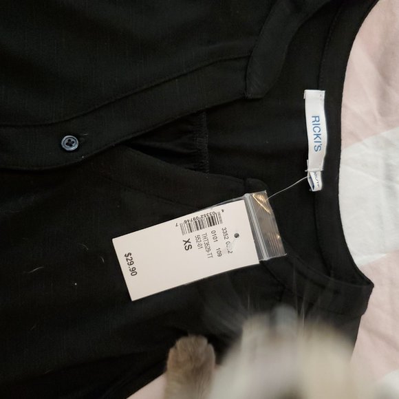 Ricki's Sleeveless Henley T-shirts (2 for 1) - Picture 4 of 5